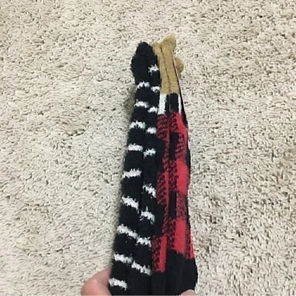 Wondershop kids cozy socks 2 pairs size xs/small shoe size 11-1